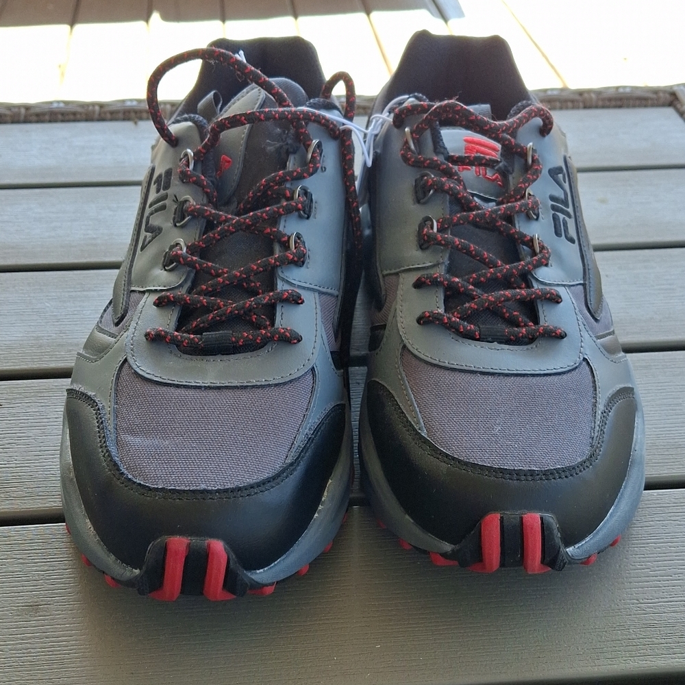 Fila Men's Gray and Red Athletic Shoes - Picture 4 of 6